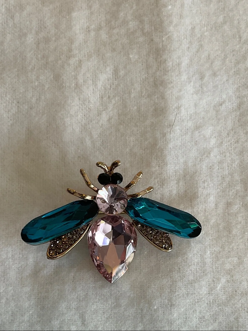 Assorted Fashion Brooches